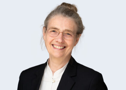 Mary Ann Edwards headshot