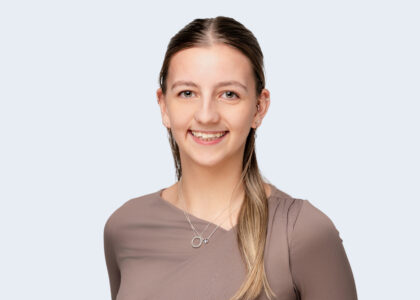 Hannah Riley headshot