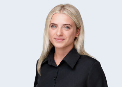 Kamila Sukhan headshot